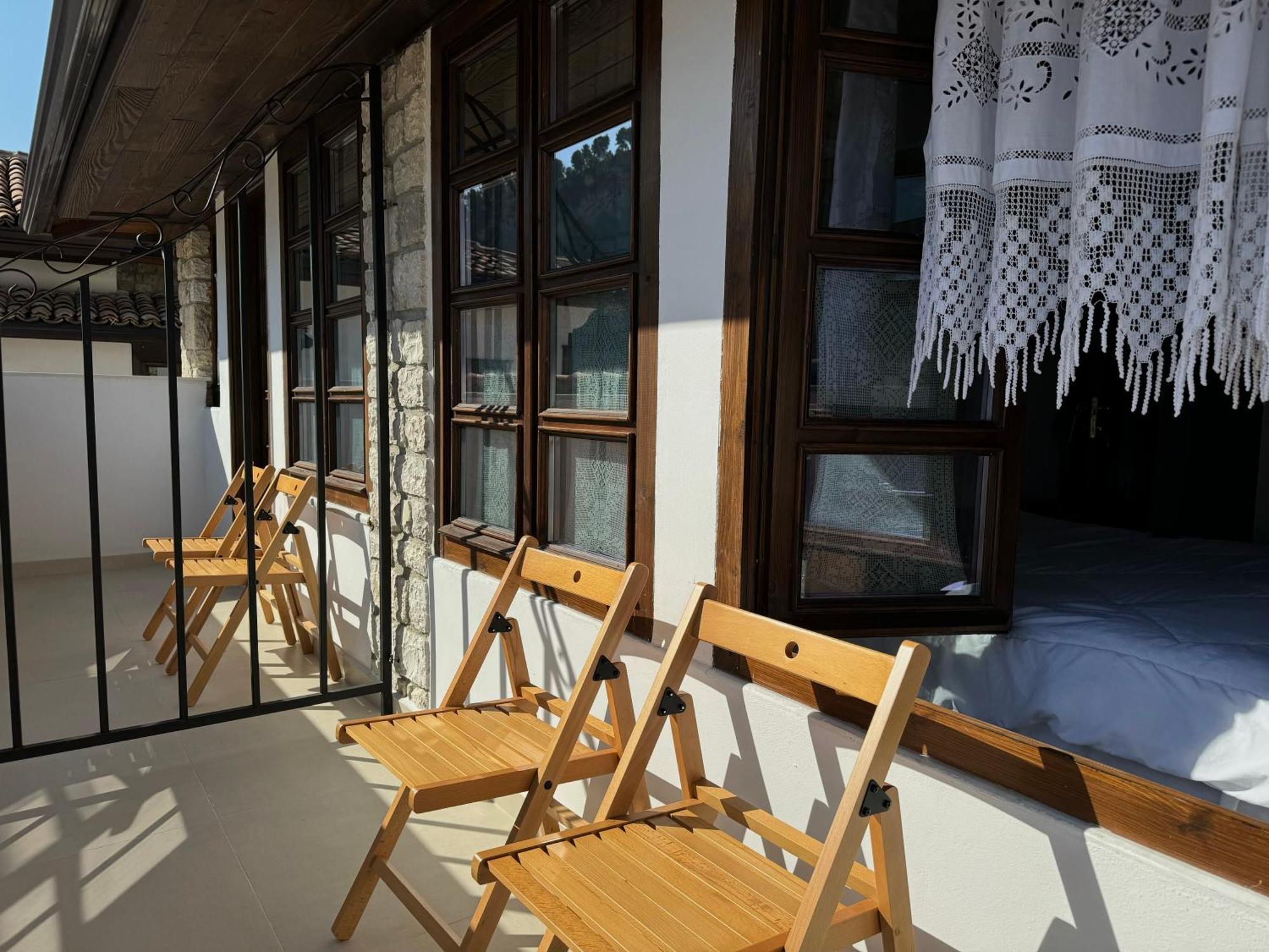 White House Boutique Hotel & Restaurant - Since 1999 Berat Exterior foto
