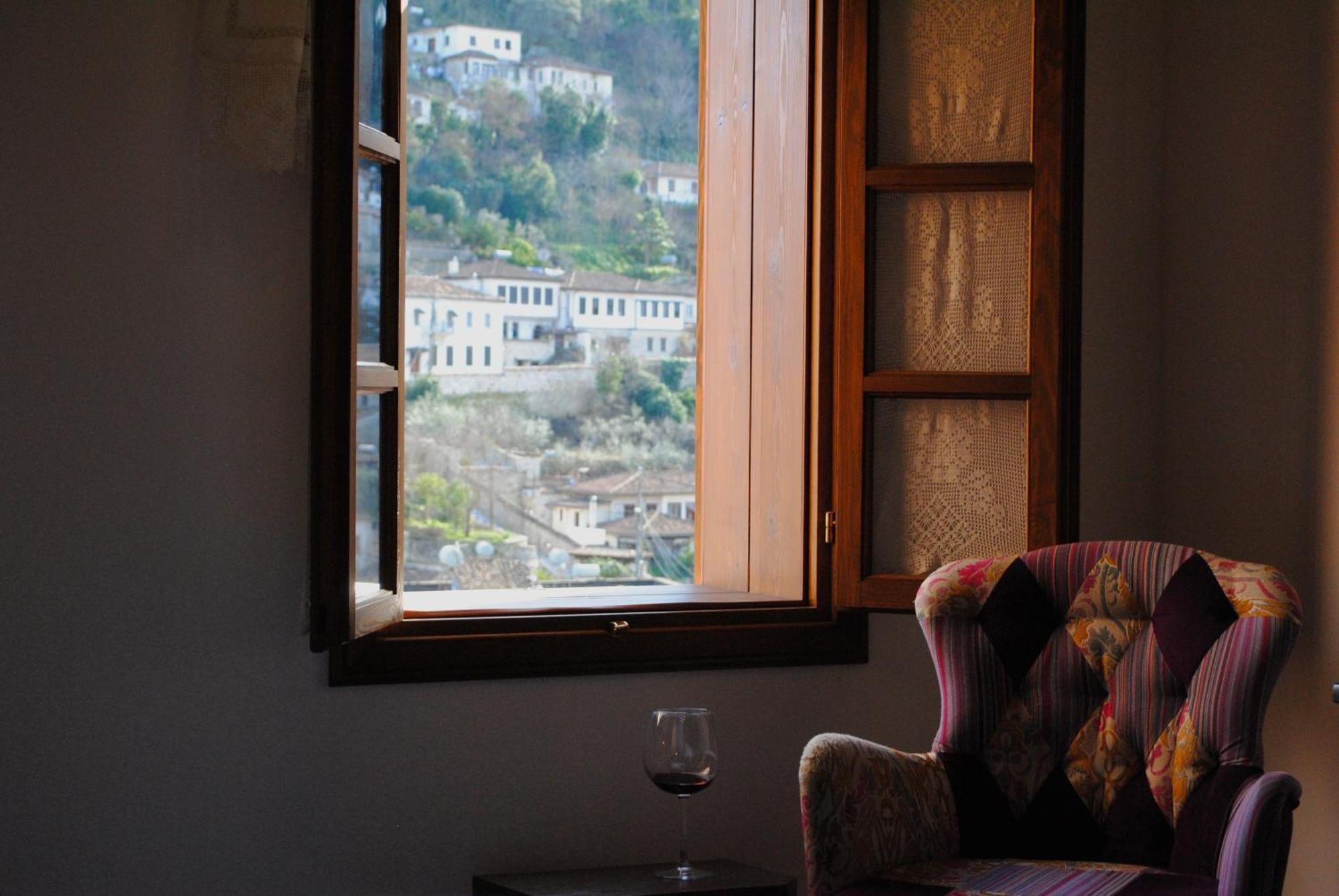 White House Boutique Hotel & Restaurant - Since 1999 Berat Exterior foto