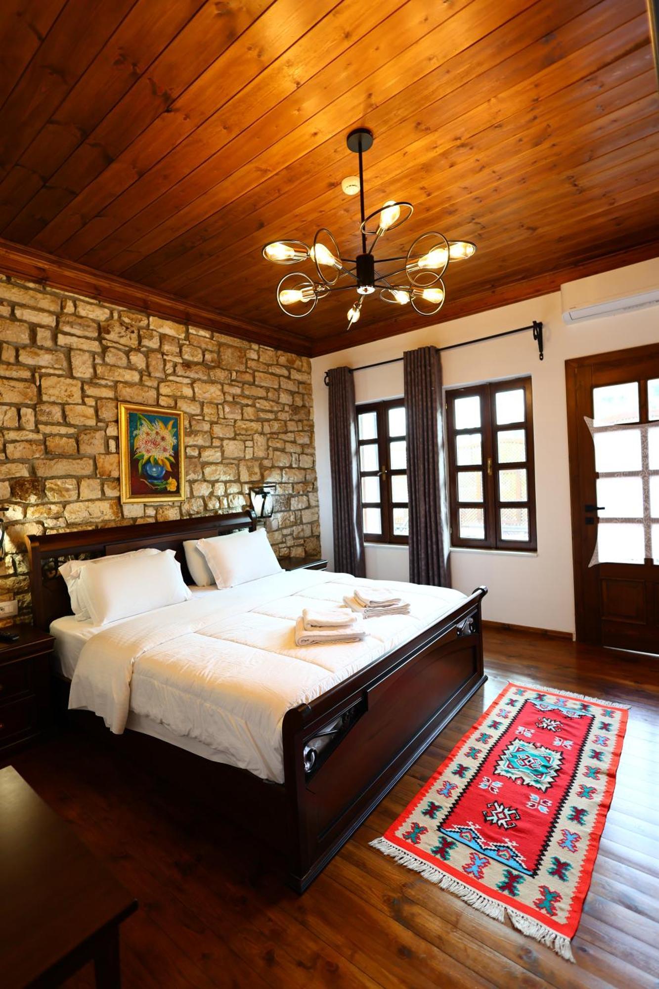 White House Boutique Hotel & Restaurant - Since 1999 Berat Exterior foto